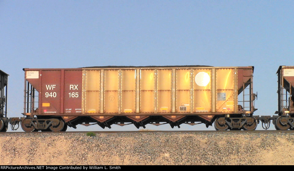 WB Unit Loaded Hooper Frt at Erie NV W-Pshr -38